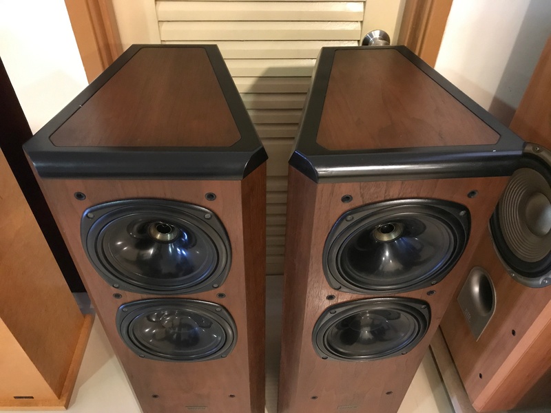 Tannoy Definition Series D500 Dual Concentric Floorstand Speakers (Used) SOLD Bd504810