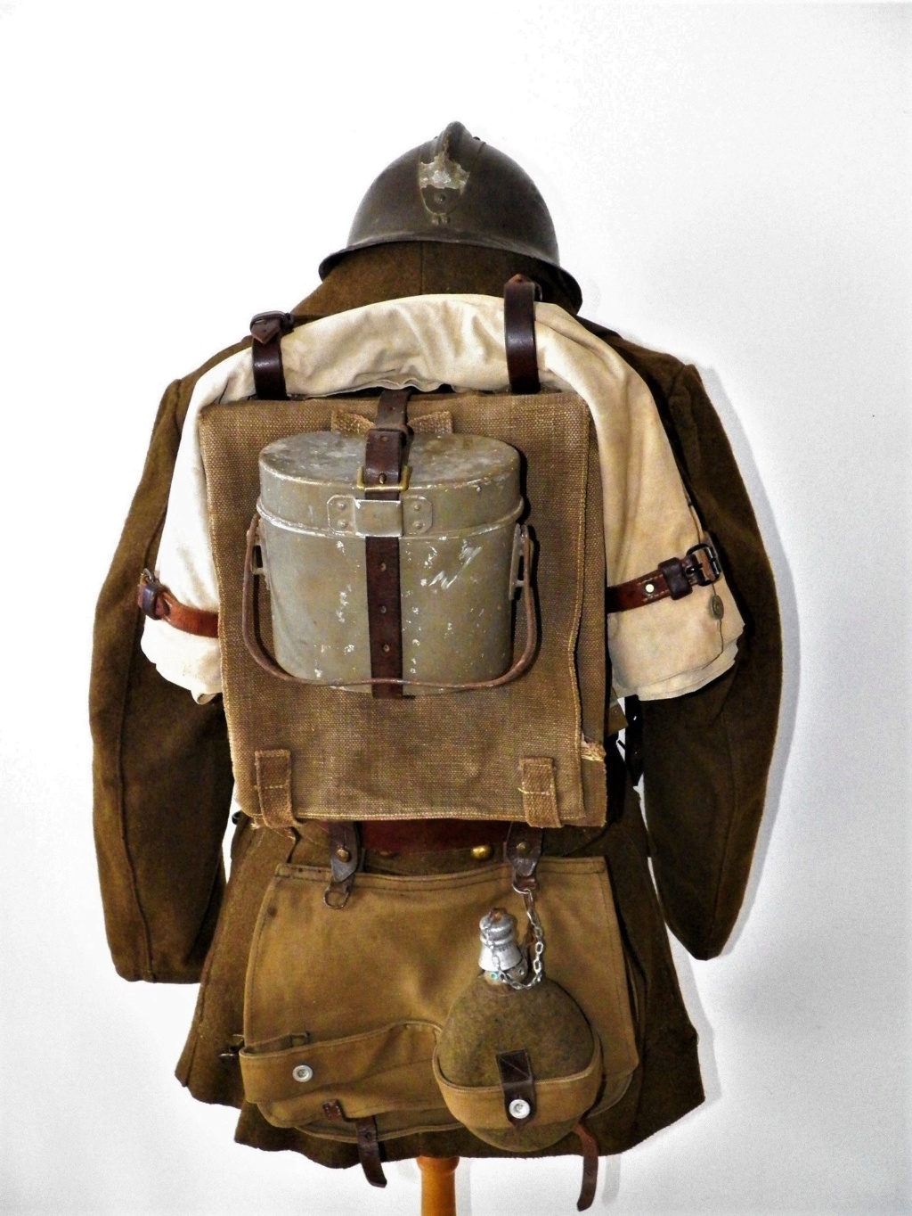 Les tenues et équipements du soldat belge - Page 4 103_0110