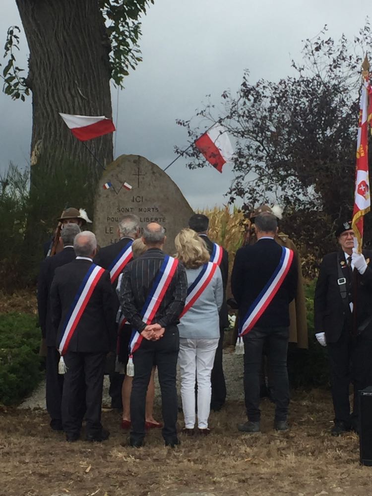 cérémonies en mémoire de la Brigade polonaise des chasseurs de Podhale, 18/06/1940, le réduit breton 29616910