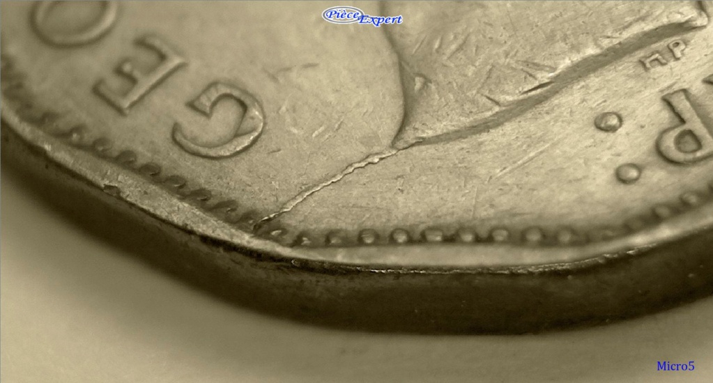 1943 -  Coin Fendillé de la pointe du buste au listel #2 Imag1246