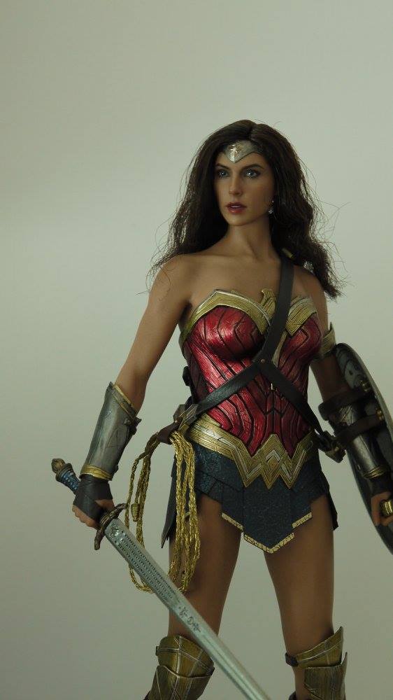 Wonder Woman 1/6 - BVS : Dawn of Justice (Hot Toys) 20748110