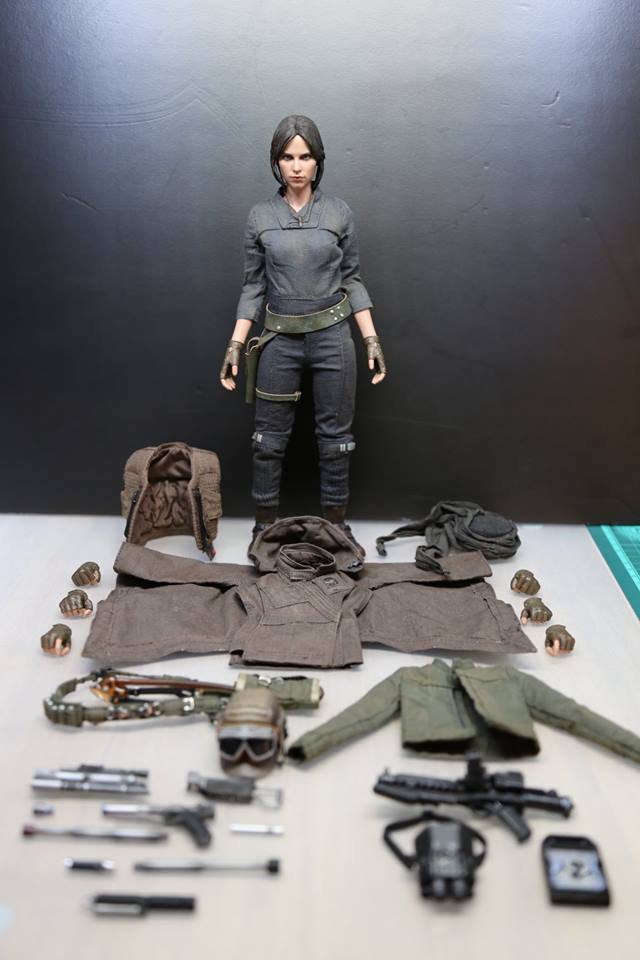 Star Wars Rogue One : 1/6 Jyn Erso collectible & deluxe set (Hot Toys) 20915410