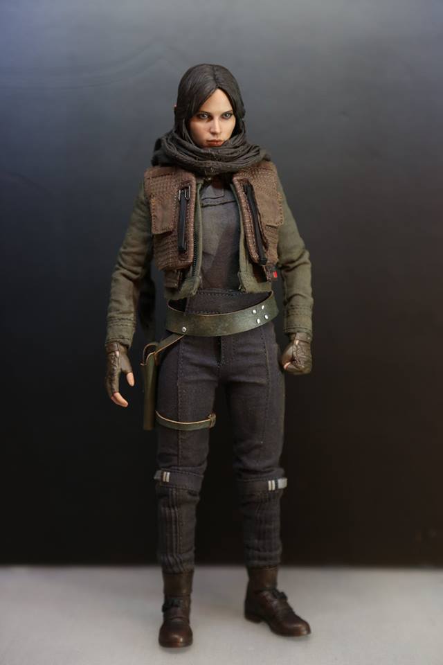 Star Wars Rogue One : 1/6 Jyn Erso collectible & deluxe set (Hot Toys) 21616310