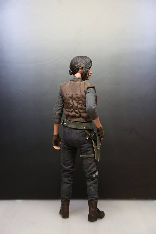 Star Wars Rogue One : 1/6 Jyn Erso collectible & deluxe set (Hot Toys) 22046911