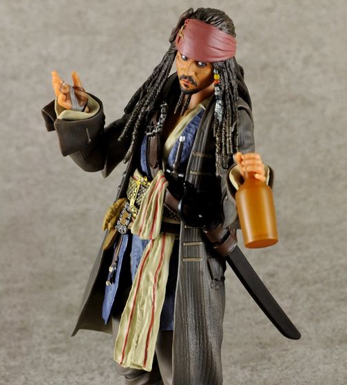 Jack Sparrow - Pirates Of The Caribbean (S.H.Figuarts / Bandai)  23431310