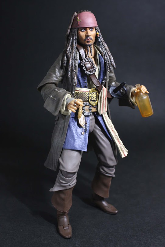 Jack Sparrow - Pirates Of The Caribbean (S.H.Figuarts / Bandai)  Img_3620