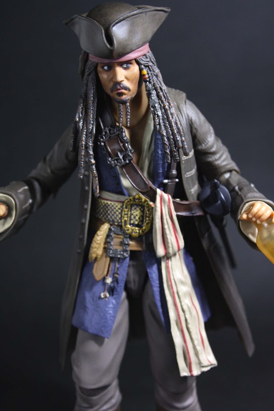 Jack Sparrow - Pirates Of The Caribbean (S.H.Figuarts / Bandai)  Img_3622