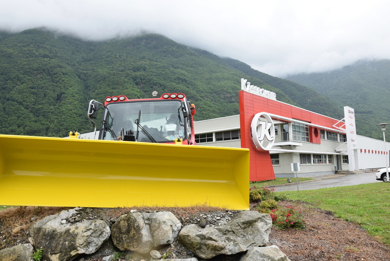 Pistenbully à Tours en Savoie - Kässbohrer ESE Dsc_0514