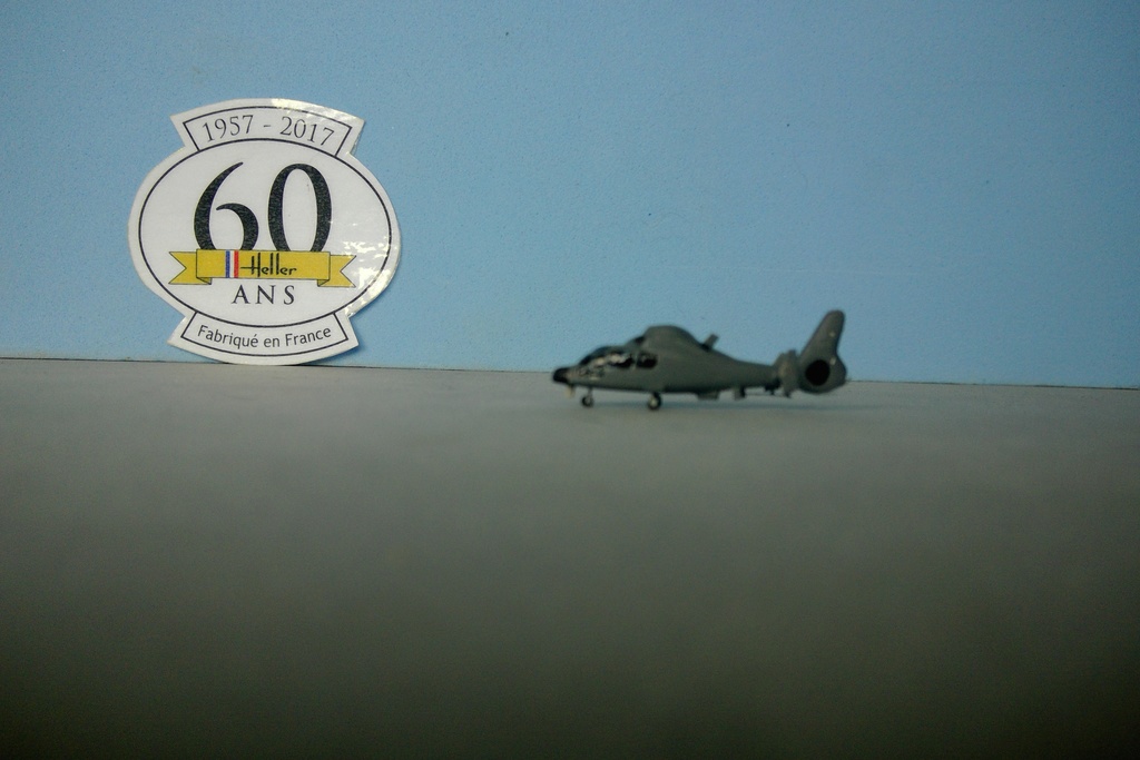 AEROSPATIALE SA 365 DAUPHIN 1/400ème Helle521