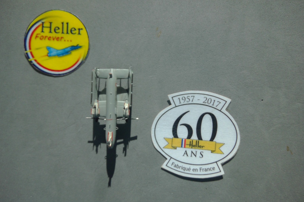GRUMMAN E 2C HAWKEYE 1/400ème Helle563