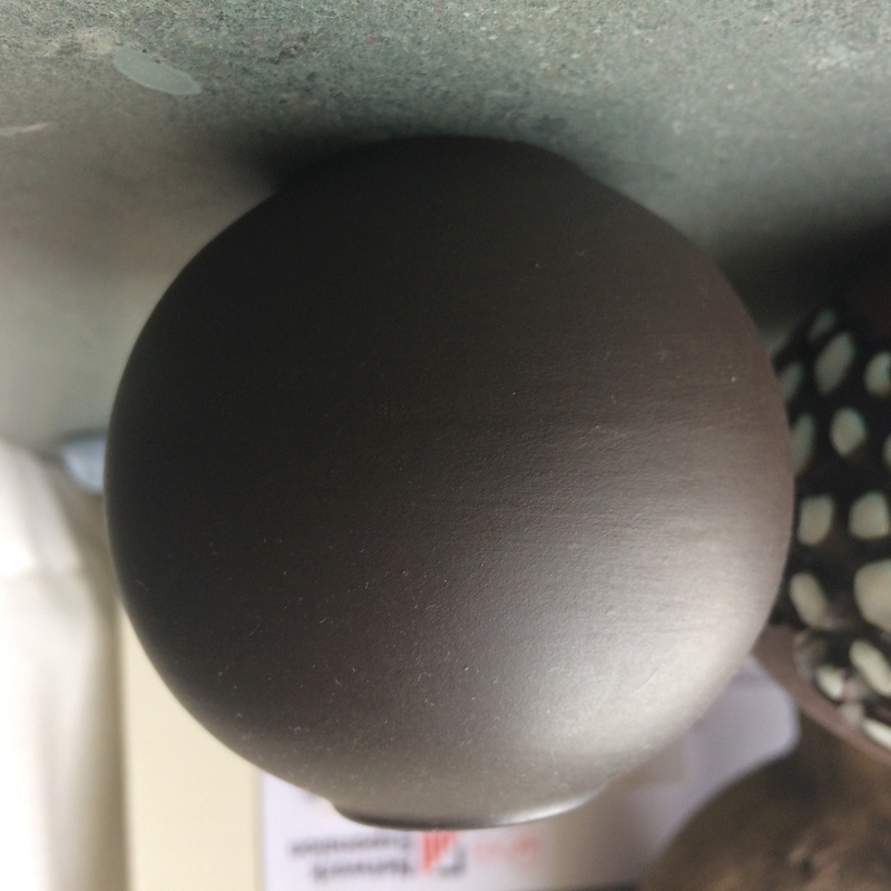 Small spherical vase with matt dark brown glaze - Wormser Terra-sigillata Img_4510
