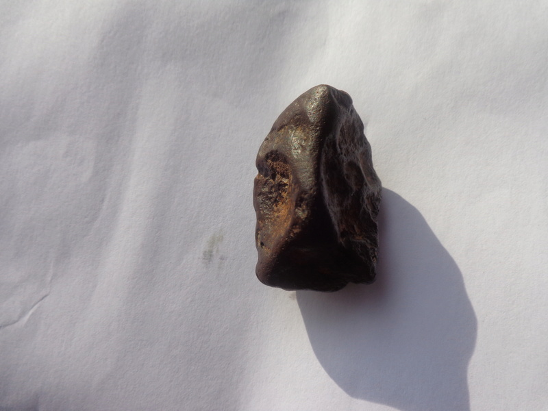 Meteorite ou caillou? Dsc02710