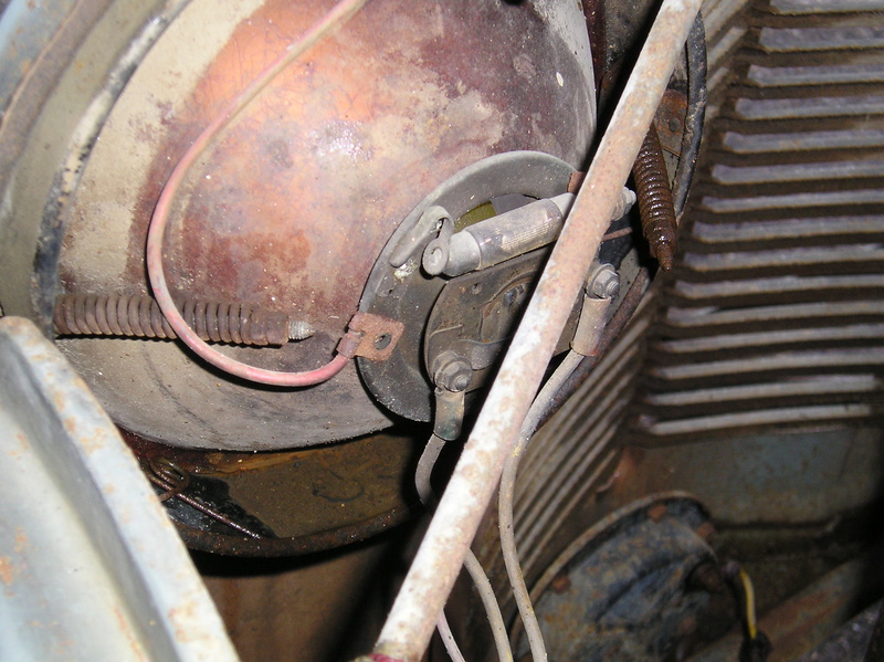 Mon montage à l'echelle 1 , Renault Juvaquatre 1954 - Page 4 Pa050011
