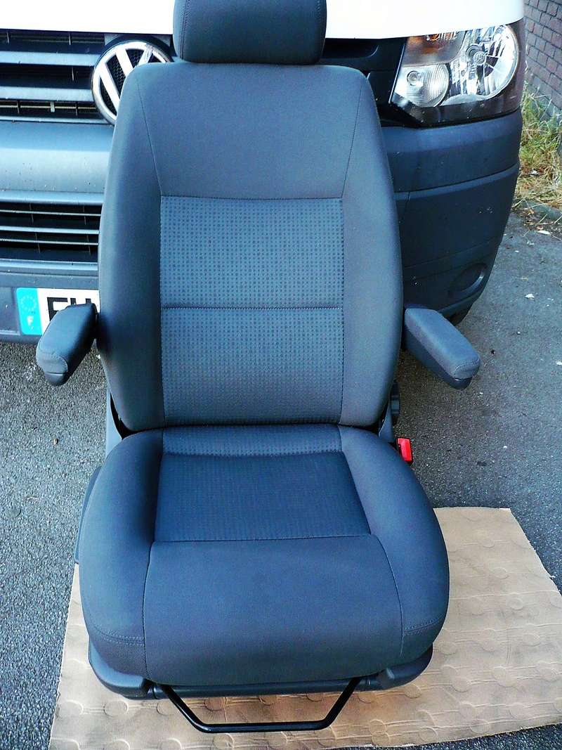 MODIF ANNONCES SIEGES AVANT PIVOTANTS CHAUFFANTS P1040814