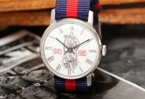 Les montres soviétiques commémoratives de la victoire Pobeda11
