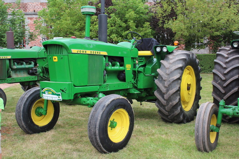 culasse jhon deere 301 - Belgique :Fête de la moisson à l'Abbaye de Bonne Espérance (Estinne) Img_0686