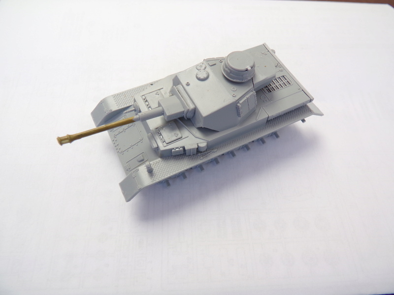 [Italeri] Panzer IV H (FINI) 102_2114
