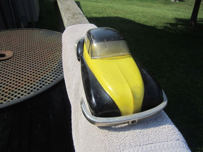 Art Deco futuristic plastic car toy 1612