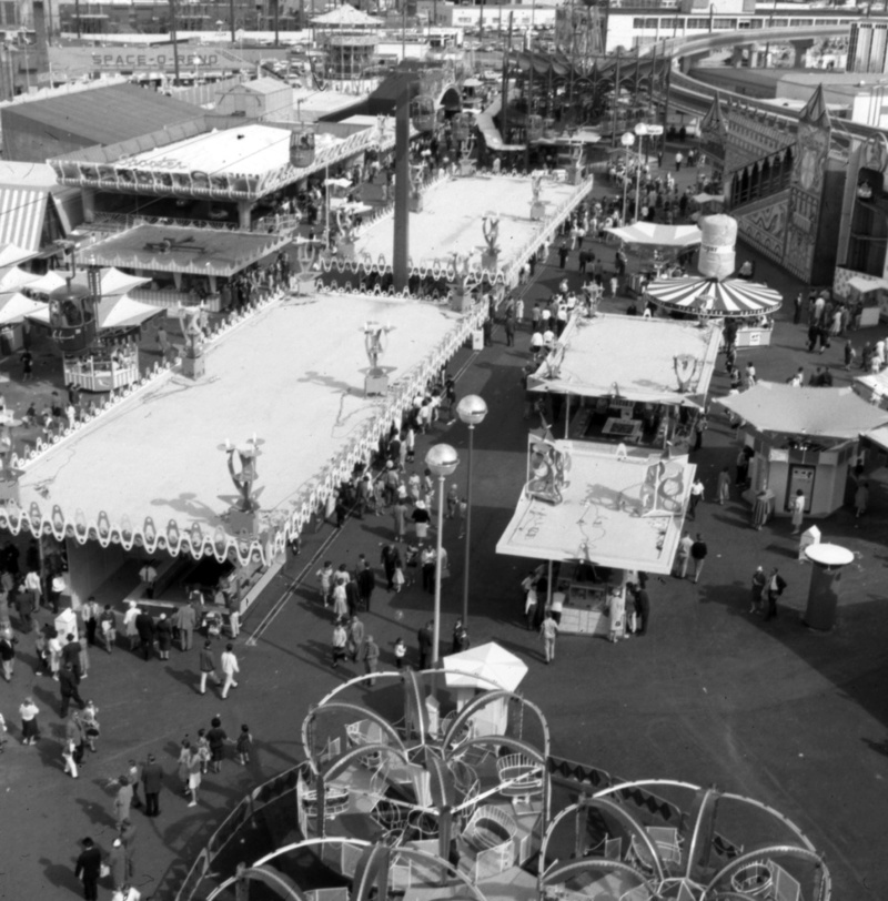 1962 Seattle World Fair  7313510