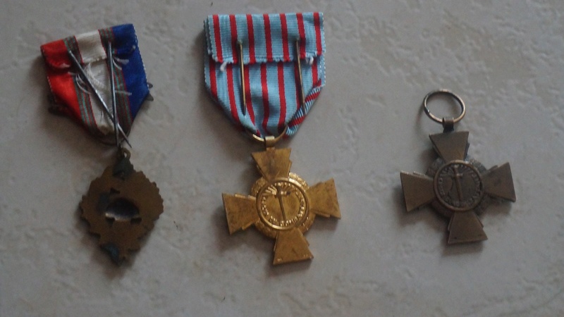 Croix du combattant+ médaille "UNC" Dsc03331