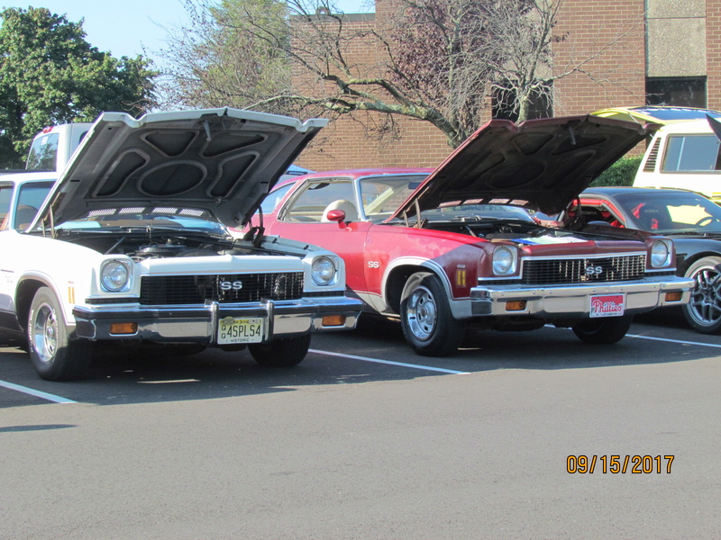 a Pair of Oshawa built 73 SS Chevelle 4 speeds side by side at show today! Img_2013