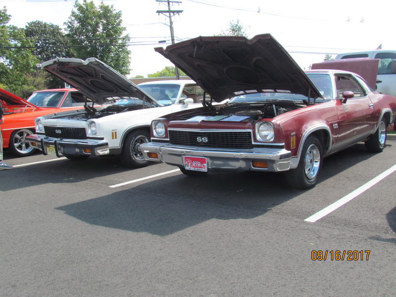 a Pair of Oshawa built 73 SS Chevelle 4 speeds side by side at show today! Img_2019