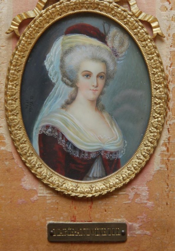 Miniatures représentant Marie-Antoinette du XVIIIème siècle (généralités) Tumblr16