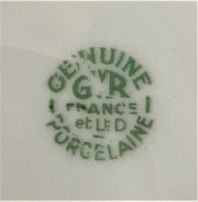 Un cendrier en porcelaine Société Française Vierzon Vierzo19
