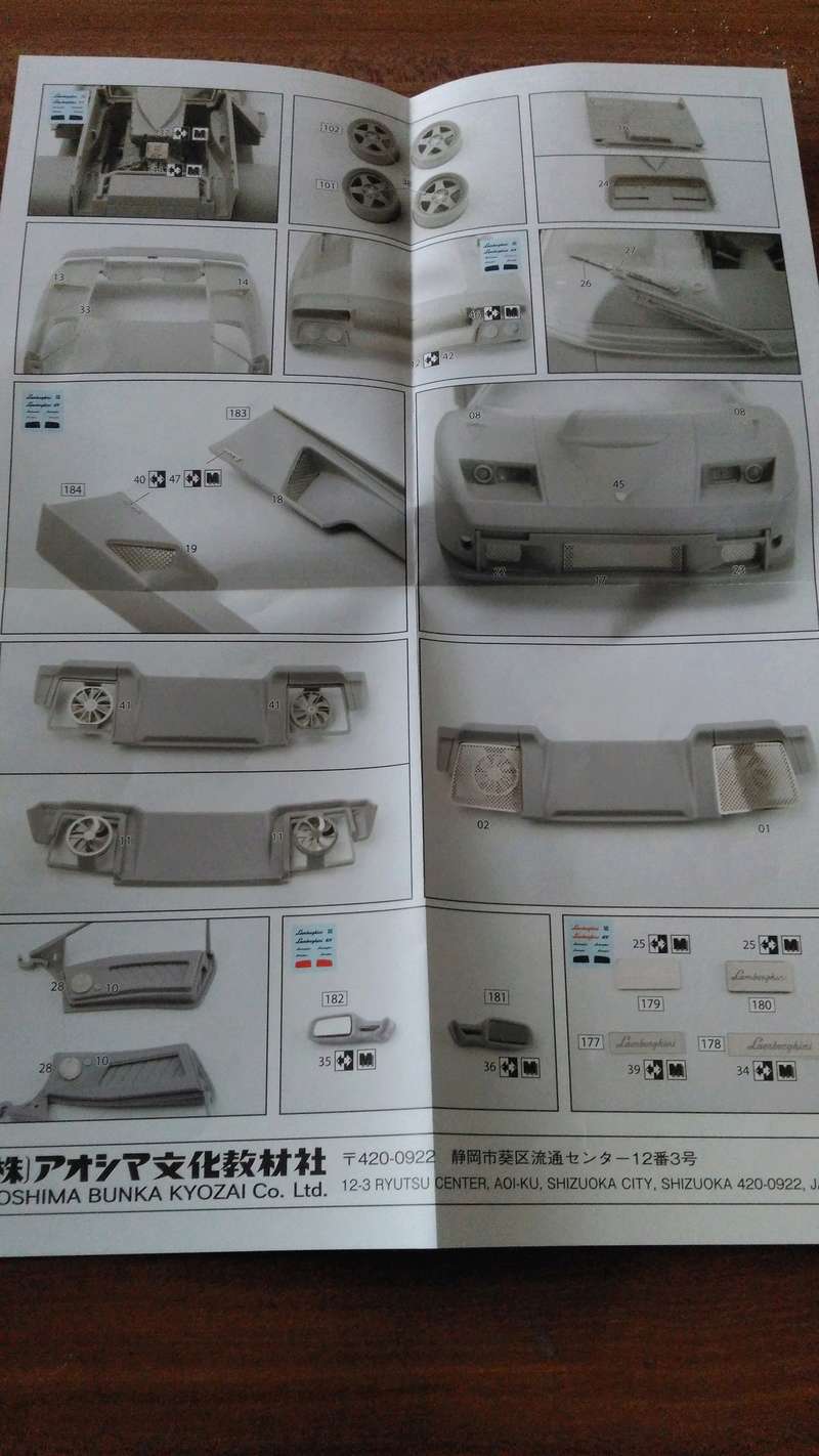 Aoshima 1:24 Lamborghini Diablo GT mit Detail Up  Parts Img_2202