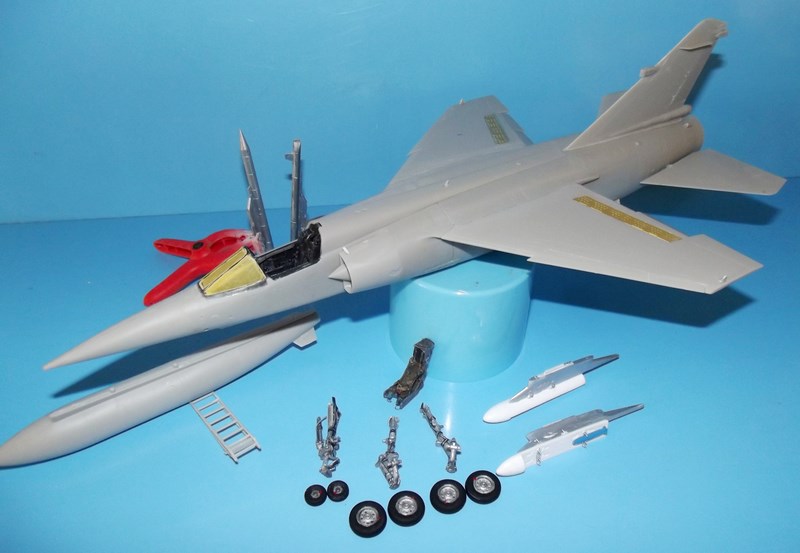 MIRAGE F1 CT KITTY HAWK 1/48 NEU NEU Dscf6838