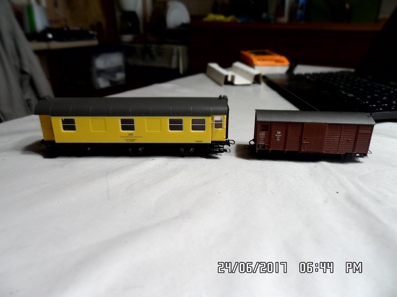 Petit comparatif H0-H0e. Sam_3551