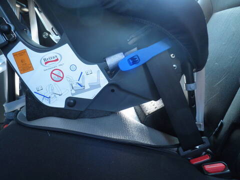 Britax max way plus installation hot sale