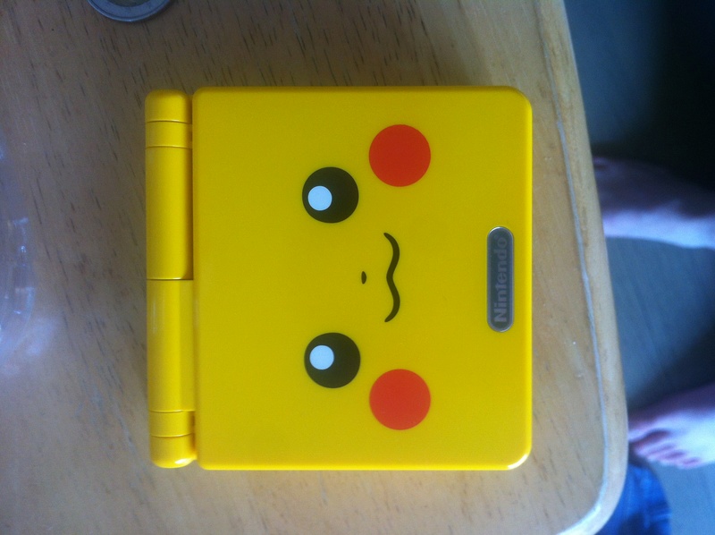 ma GBA SP Pikachu JAP est-elle authentique ? Gba_pi10