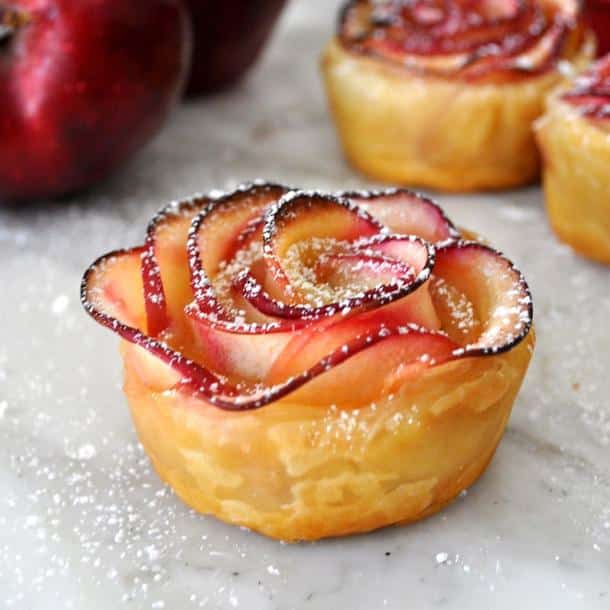 La tarte aux pommes en forme de bouton de rose, une recette succulente et vraiment jolie pour épater vos amis ! 2015-010