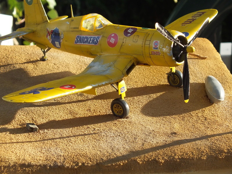 Corsair F4AU-1A 1/48 Tamiya réf.61070 décoration spécifique à mon pseudo............ - Page 2 Dscf1741