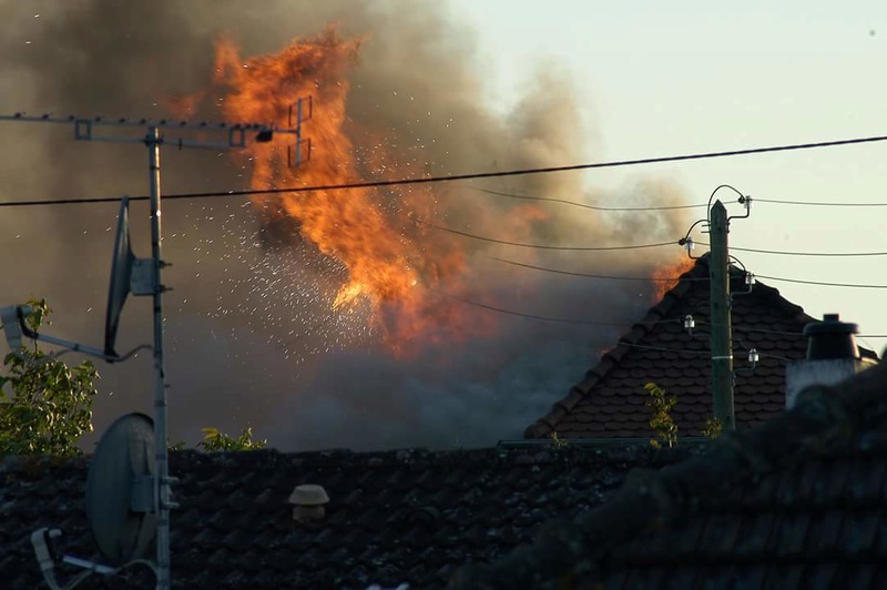 Feu de toiture Fb_img11