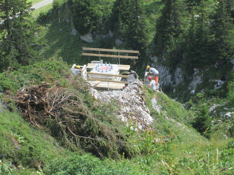 Construction du télésiège débrayable 4 places Le Fer-Brion-Tête d'Ai à Leysin VD Suisse (TSD4) Img_2046