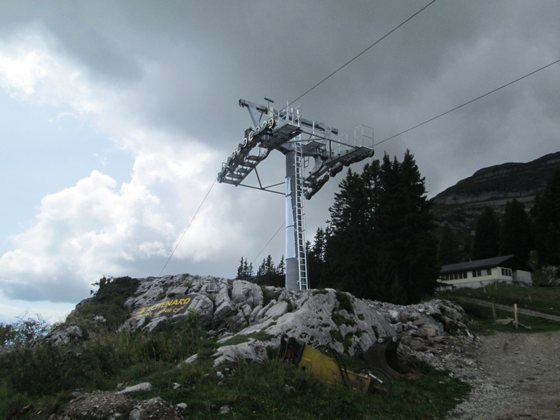 Construction du télésiège débrayable 4 places Le Fer-Brion-Tête d'Ai à Leysin VD Suisse (TSD4) Img_2049