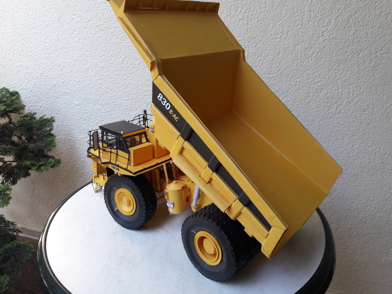 Fertig - Tagebau-Truck Kamatsu 830 E-AC gebaut von Holzkopf - Seite 5 20170718