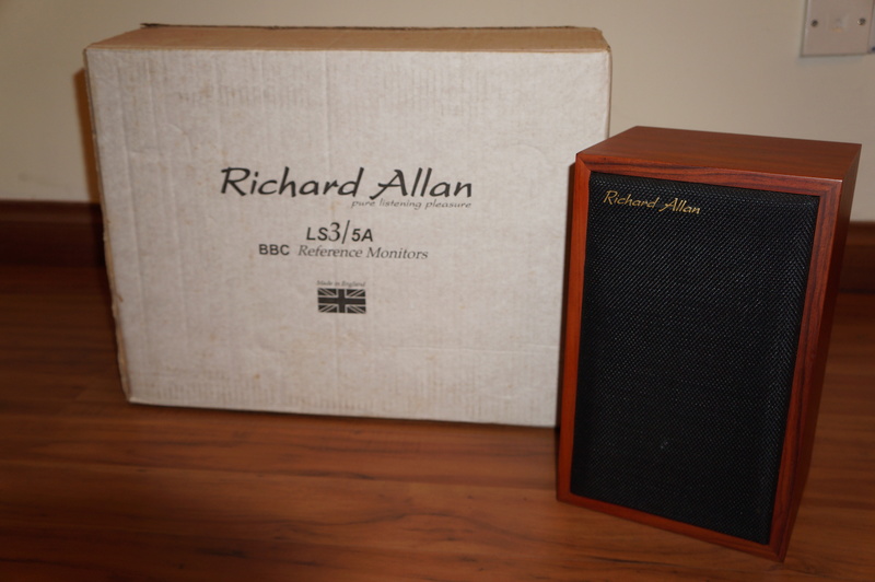 Richard Allan LS3/5a with stands-BBC reference monitors (pre-owned) Dsc07015