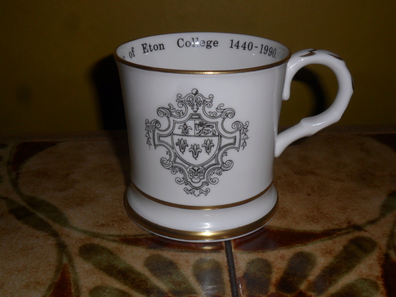 COALPORT ETON COLLEGE COMMEMORATIVE CUP Sam_6613