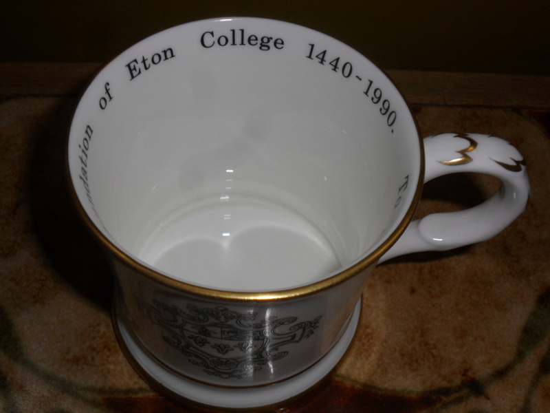 COALPORT ETON COLLEGE COMMEMORATIVE CUP Sam_6614