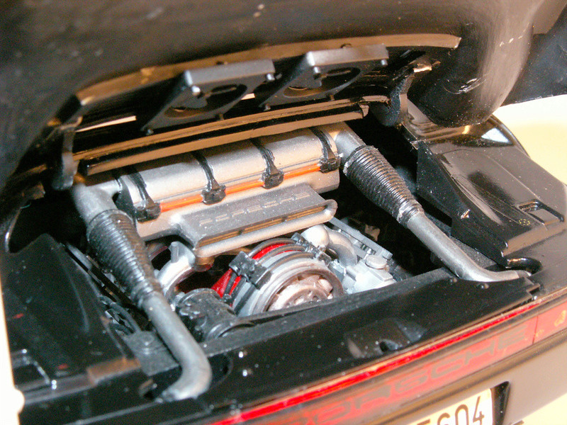 Testors/Fujimi EM series 1/16 Porsche 959 Engine11