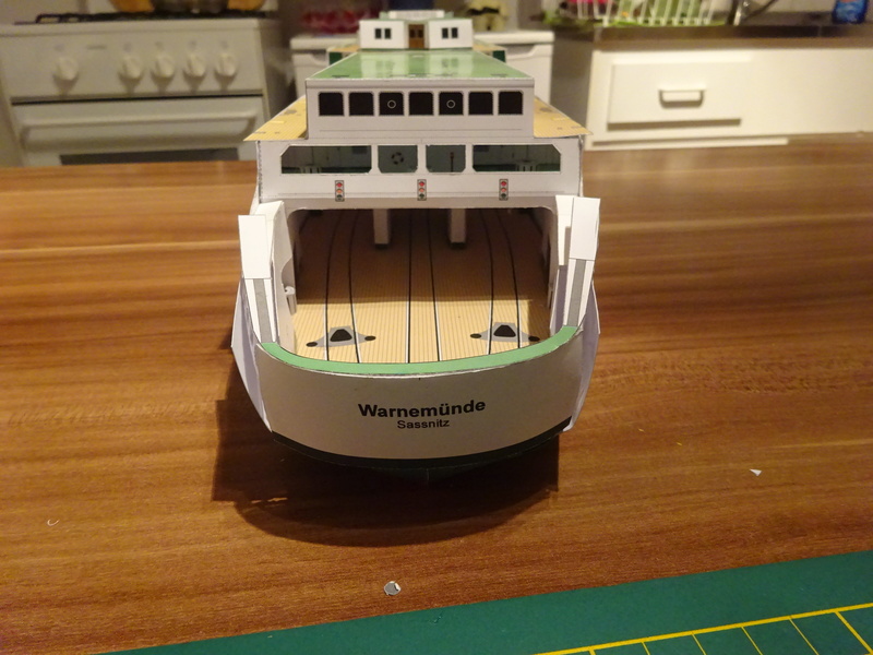 Fertig - Fährschiff Warnemünde von Conys Kartonmodellbau, gebaut von Fleetmanager - Seite 4 Dsc04830
