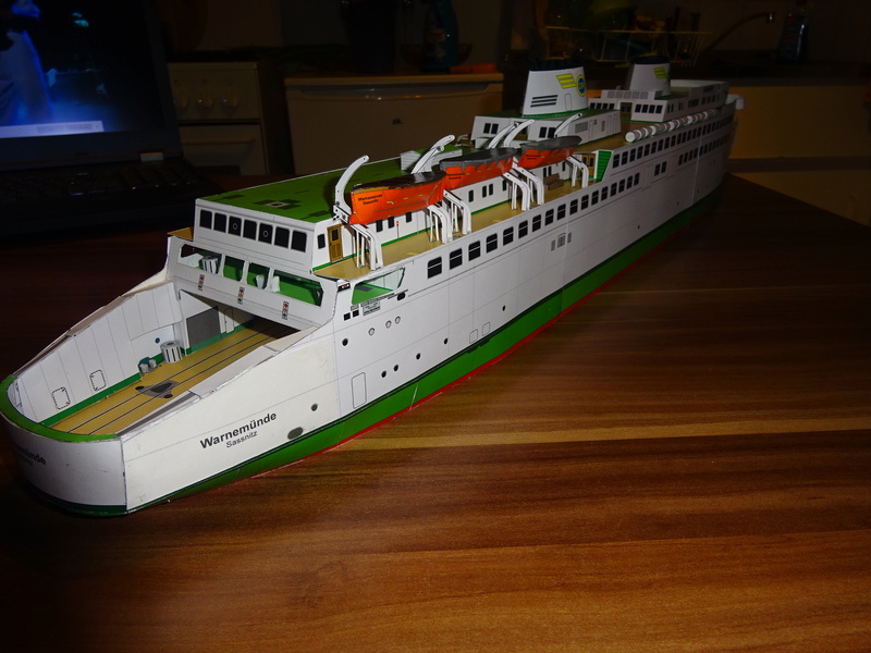 Fertig - Fährschiff Warnemünde von Conys Kartonmodellbau, gebaut von Fleetmanager - Seite 5 Dsc04943