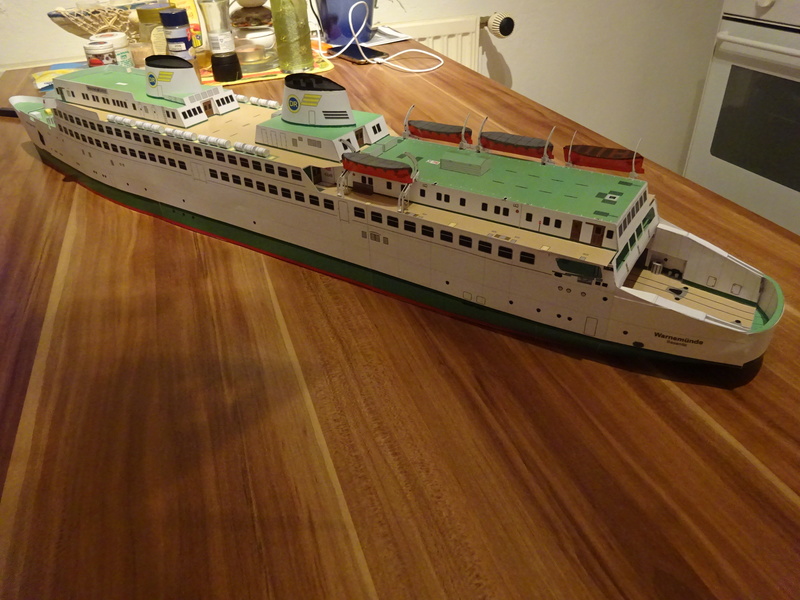 Fertig - Fährschiff Warnemünde von Conys Kartonmodellbau, gebaut von Fleetmanager - Seite 5 Dsc04961