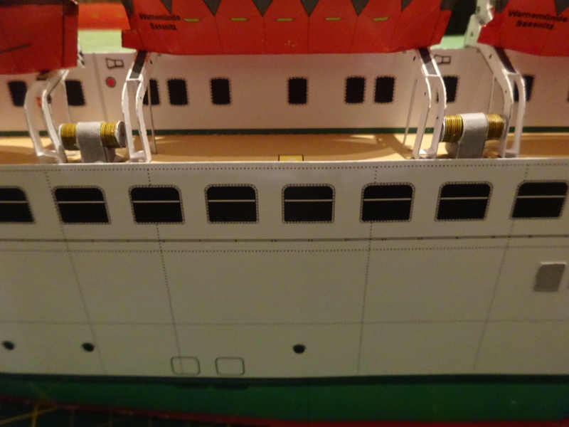 Fertig - Fährschiff Warnemünde von Conys Kartonmodellbau, gebaut von Fleetmanager - Seite 6 Dsc05450