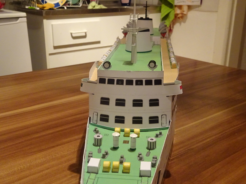 Fertig - Fährschiff Warnemünde von Conys Kartonmodellbau, gebaut von Fleetmanager - Seite 7 Dsc05462