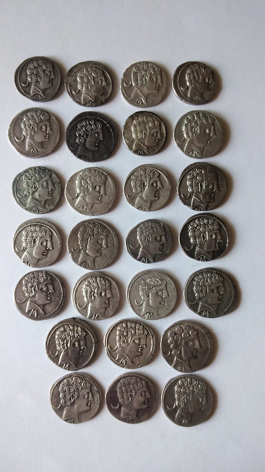 Tipos más representativos en denarios de Sekobirikes y particularidades Anv_se10