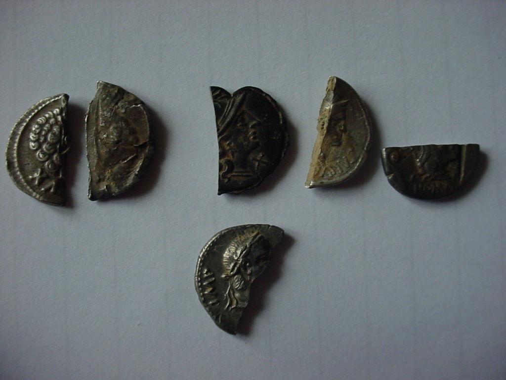 Monedas partidas en la antiguedad Dsc00417